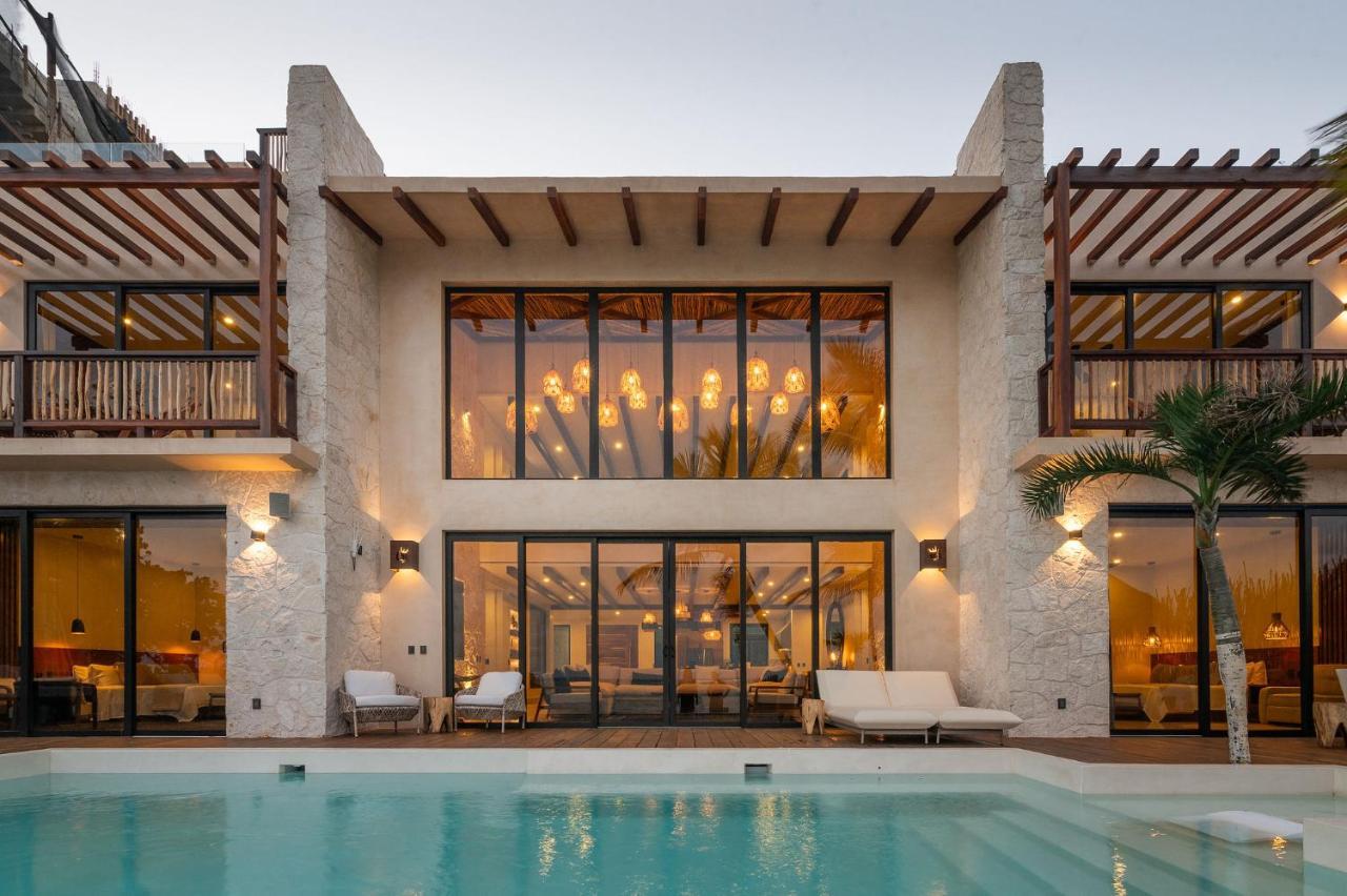 Villa Tulumar Beachfront Luxury Villa- Full Service Экстерьер фото