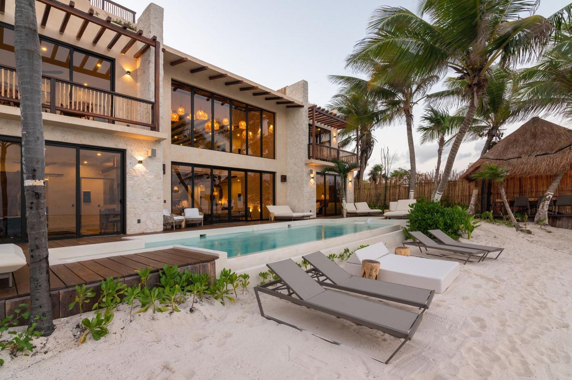Villa Tulumar Beachfront Luxury Villa- Full Service Экстерьер фото